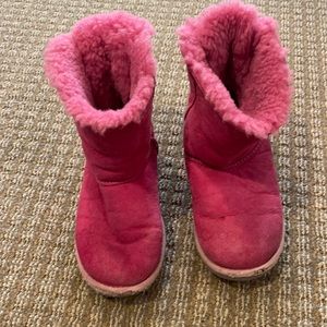 Hot pink girls size 1 UGG boots.